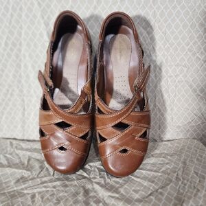 Thom McAn Brown Leather Strappy Casual Shoes Women's 8W Used Great Shape